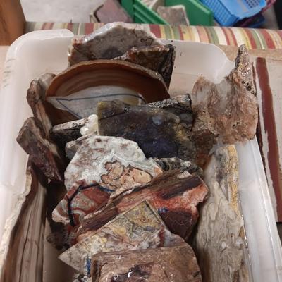 LAPIDARY SLABS (18)