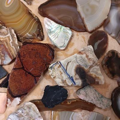 VARIOUS SIZES OF CUT ROCK