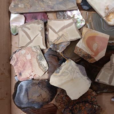 VARIOUS SIZES OF CUT ROCK