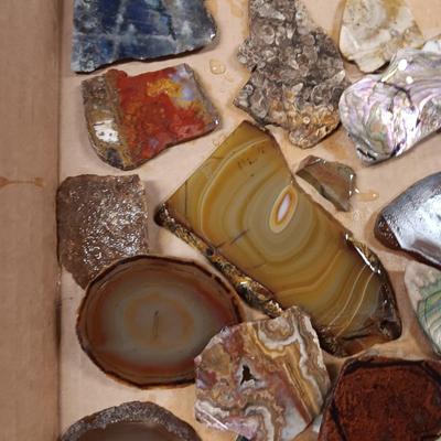 VARIOUS SIZES OF CUT ROCK