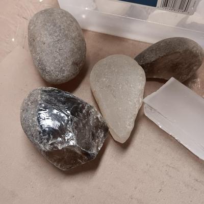 NATURAL GLASS