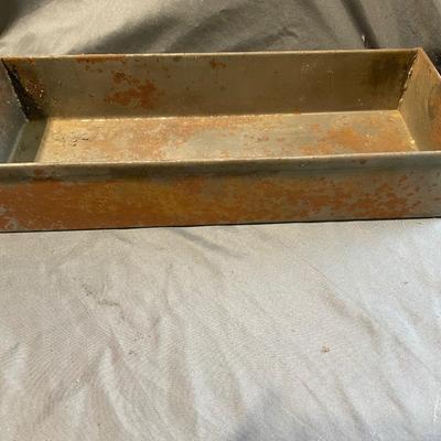 Metal storage container