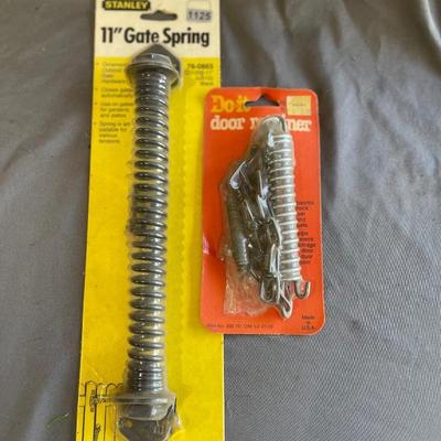 Gate spring