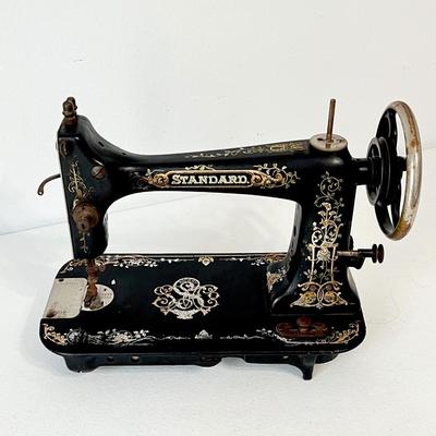 STANDARD ~ Vtg. Rotary Sewing Machine