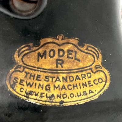 STANDARD ~ Vtg. Rotary Sewing Machine