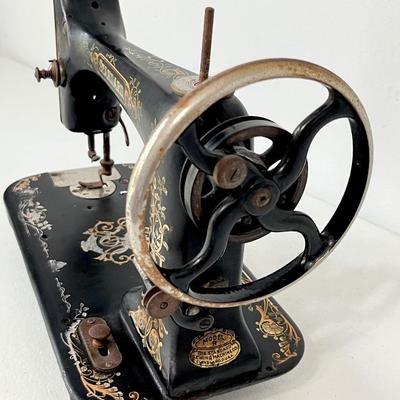 STANDARD ~ Vtg. Rotary Sewing Machine