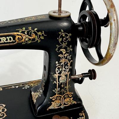 STANDARD ~ Vtg. Rotary Sewing Machine
