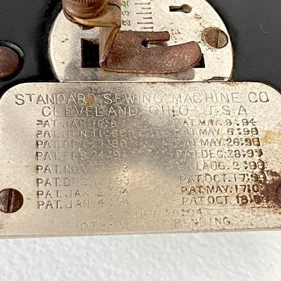 STANDARD ~ Vtg. Rotary Sewing Machine