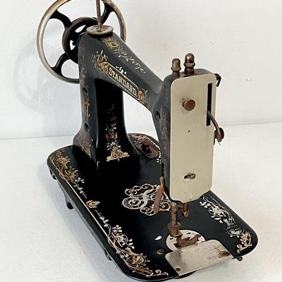 STANDARD ~ Vtg. Rotary Sewing Machine