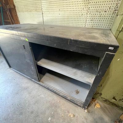 Storage cabinet