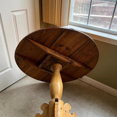 Pine Pedestal Table (K-RG)