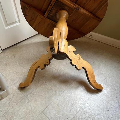 Pine Pedestal Table (K-RG)