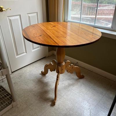Pine Pedestal Table (K-RG)