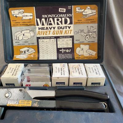 Rivet gun