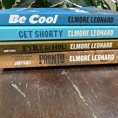 Lot Elmore Leonard paperbacks