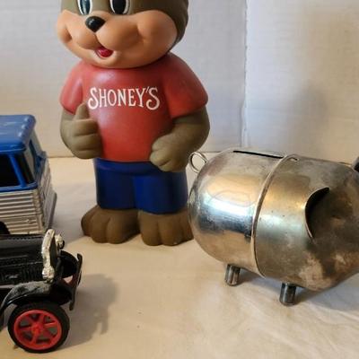 Vintage Piggy Banks lot, including Campbell, Shoney's, Cars, Owl