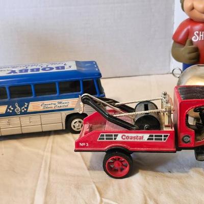 Vintage Piggy Banks lot, including Campbell, Shoney's, Cars, Owl