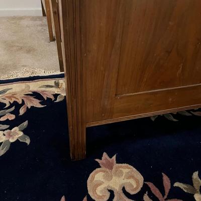 Unique Oak Bed & Vintage Linens (P-RG)