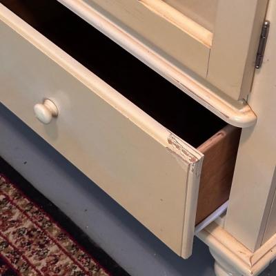 Country Style Yellow Mirrored Lighted Cabinet ~ *Read Details