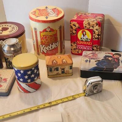 Gorgeous collectible and vintage, tin,metal.
