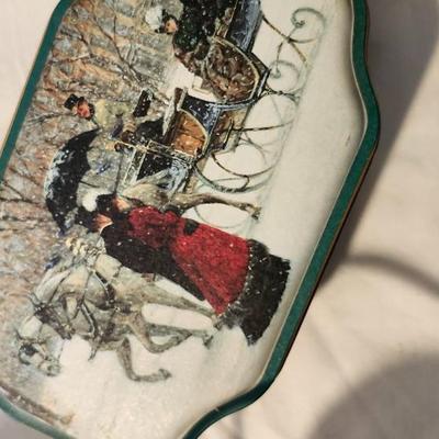 Gorgeous collectible and vintage, tin, metal