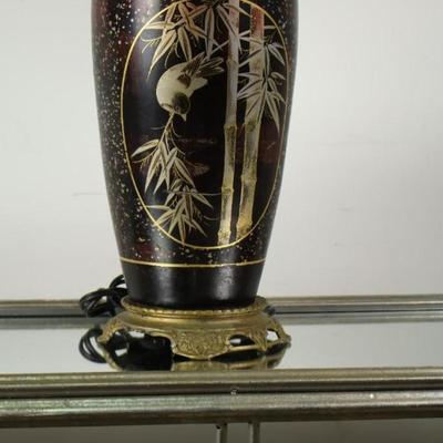 Vintage Chinese Porcelain Lamp