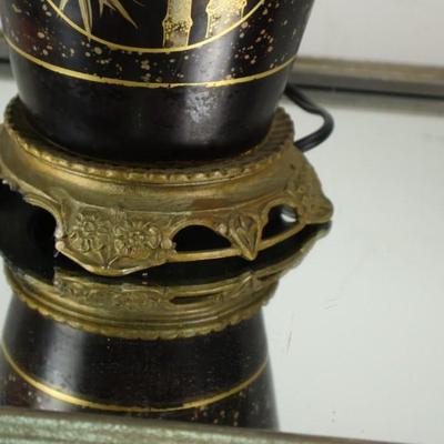 Vintage Chinese Porcelain Lamp