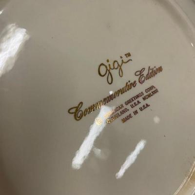 Lot of Vintage Collector's Plates