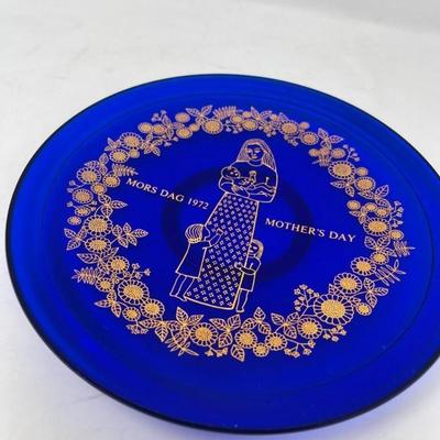 Vintage 1972 Orrefors Mother's Day Plate