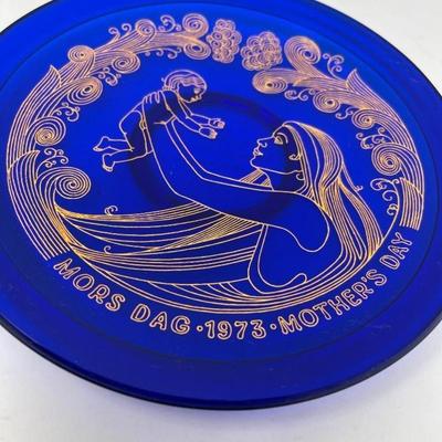 Vintage 1973 Orrefors Mother's Day Plate