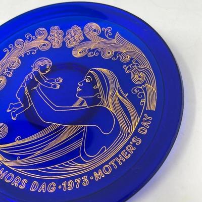 Vintage 1973 Orrefors Mother's Day Plate