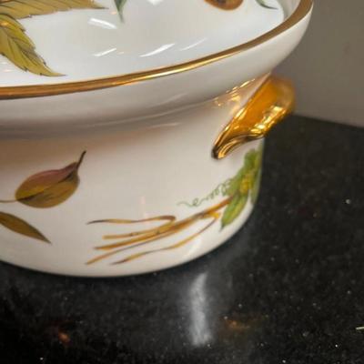 Royal Worcester Evesham Gold Rim Covered Casserole