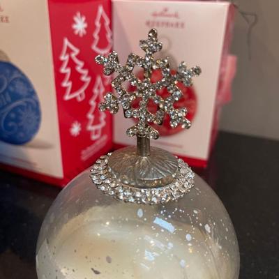 Lot of Christmas Decor: Hallmark, Enesco & More