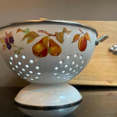 Georges Briard Cheese Board & Royal Worcester Evesham Porcelain