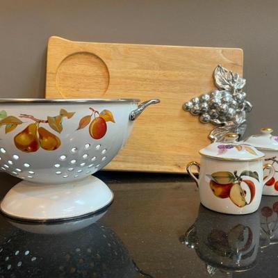 Georges Briard Cheese Board & Royal Worcester Evesham Porcelain