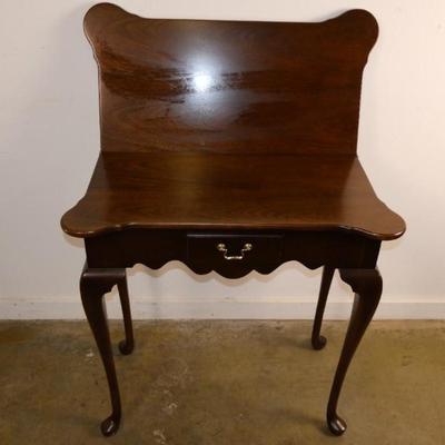 Vintage Queen Anne Style Flip Top Game Table