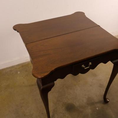 Vintage Queen Anne Style Flip Top Game Table