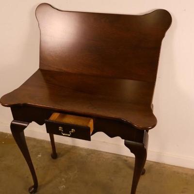 Vintage Queen Anne Style Flip Top Game Table
