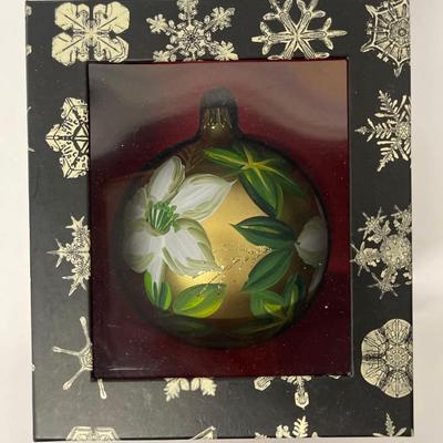 Vintage 2007 Saks Fifth Avenue Annual Christmas Holiday Ball Hand Made Ornament, Signed