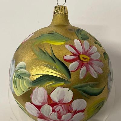 Vintage 2002 Saks Fifth Avenue Annual Christmas Holiday Ball Hand Made Ornament, Signed