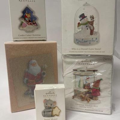 Lot of Hallmark Ornaments