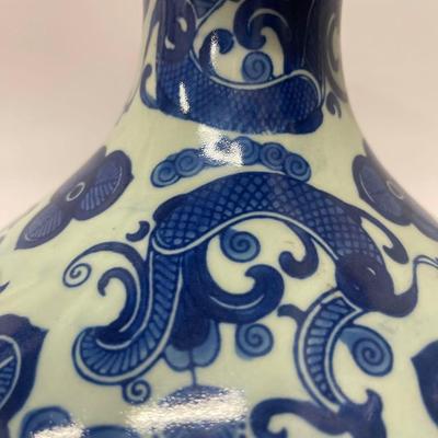 Blue And White Chinese Porcelain Vase.