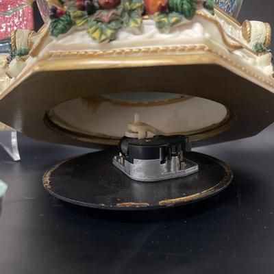 Lot of Christmas Accents, Fitz & Floyd Music Box