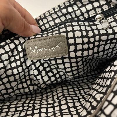 Lot of 2 Handbags