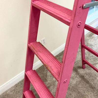 Mardi Gras Pink Parade 6ft. Ladder