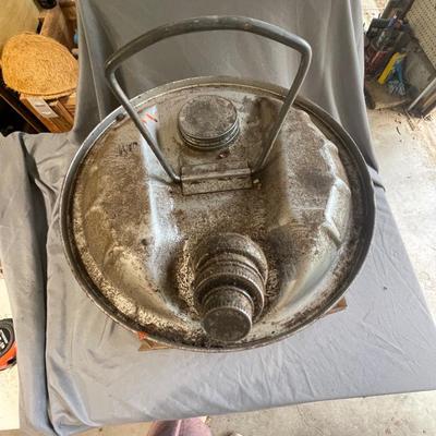 Coop gas can