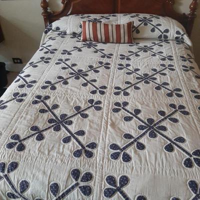 Full bed mattress and boxspting $125.00