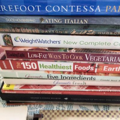 20+ Cookbook Lot