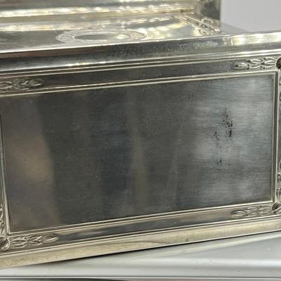 Universal Landers, Frary and Clark E-9422 Toaster