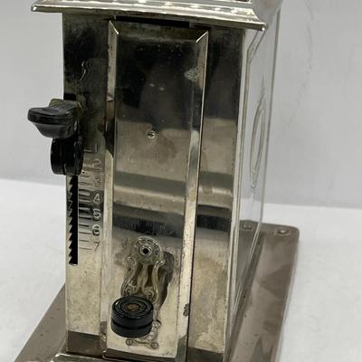 Universal Landers, Frary and Clark E-9422 Toaster